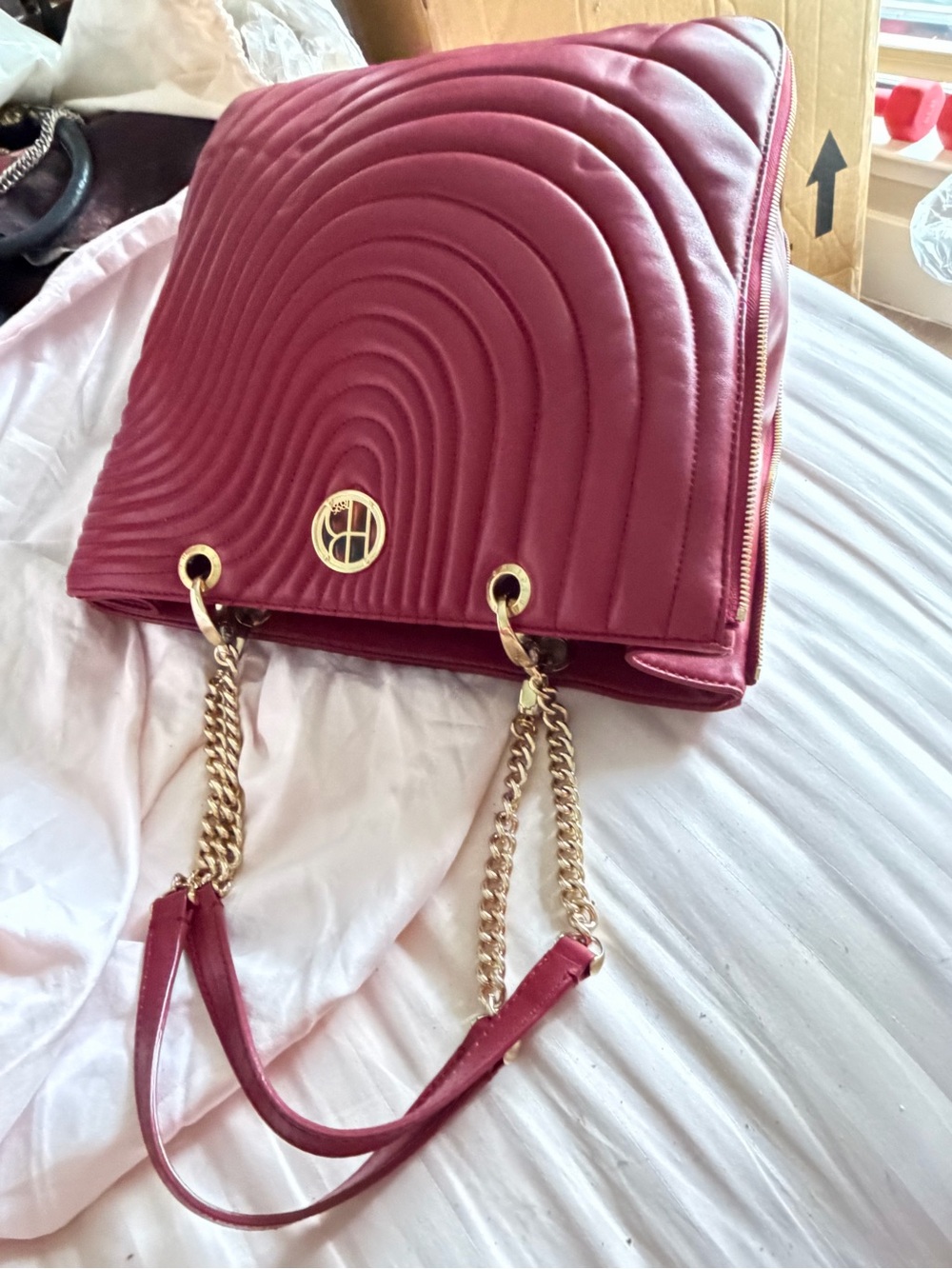 Henri Bendel 712 Collection deep red